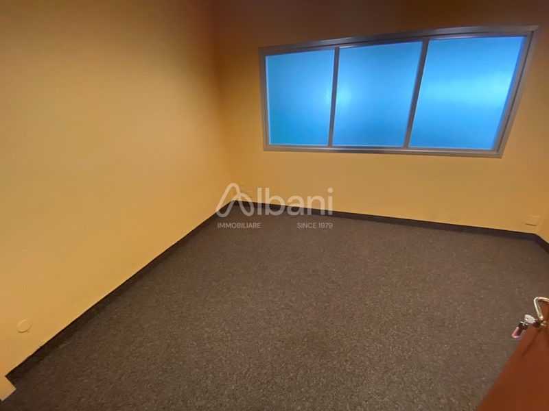 Ufficio in Affitto a La Spezia, 250&euro;, 15 m²