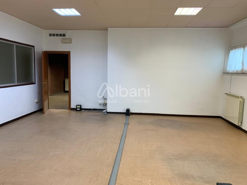 Ufficio in Affitto a La Spezia, 500&euro;, 40 m²