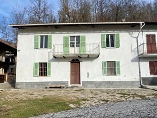 Casa Indipendente in Vendita a Igliano, 80'000€, 405 m²
