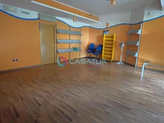 Immobile commerciale in Vendita a Silvi, 65'000€, 46 m²