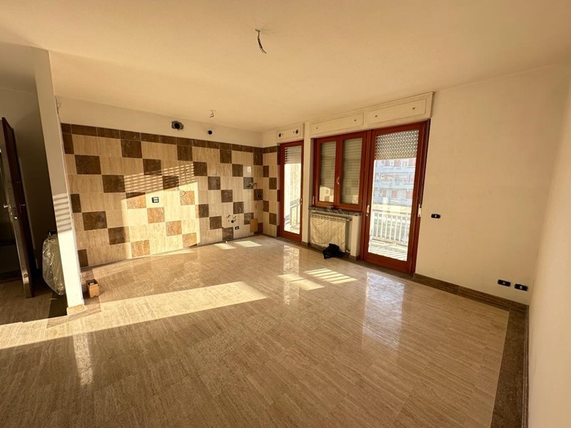 Trilocale in Affitto a Carrara, zona Marina Di Carrara, 900€, 76 m²