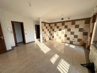 Trilocale in Affitto a Carrara, zona Marina Di Carrara, 900€, 76 m²