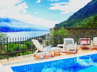 Villa in Affitto a Limone sul Garda, 4'000&euro;, 370 m², arredato