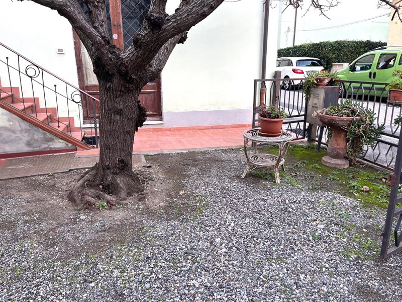 Quadrilocale in Vendita a Bibbona, zona La California, 260'000€, 70 m², con Box
