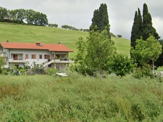 Casa Indipendente in Vendita a Castellalto, zona Castelnuovo Vomano, 500'000€, 475 m², con Box