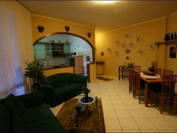 Quadrilocale in Vendita a Arcola, zona Romito Magra, 215'000€, 95 m²