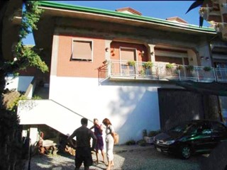Casa Semi Indipendente in Vendita a Fosdinovo, zona Caniparola, 230 m²