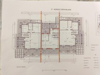 Villa bifamiliare in Vendita a Luni, zona Dogana, 270'000€, 165 m²