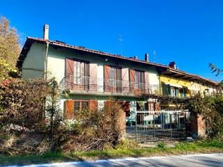 Casa Semi Indipendente in Vendita a Murazzano, 35'000€, 159 m²