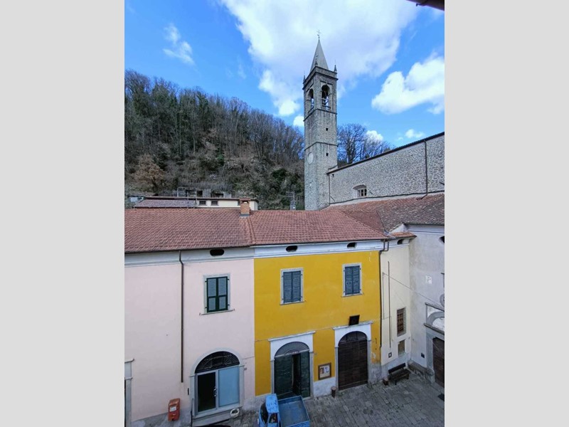 Appartamento in Vendita a Pontremoli, 35'000€, 100 m²