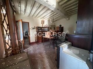 Casa Indipendente in Vendita a Villa Basilica, zona Pizzorne, 18'000€, 70 m²