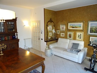 Trilocale in Vendita a Belvedere Ostrense, 90'000€, 75 m², con Box