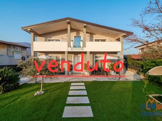 Casa Indipendente in Vendita a Prevalle, 410'000€, 273 m²