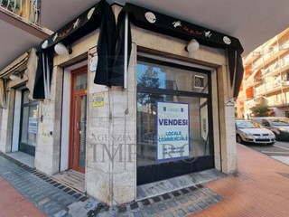 Immobile commerciale in Vendita a Ventimiglia, 150'000€, 89 m²