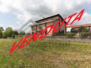 Casa Indipendente in Vendita a Vauda Canavese, 169'000€, 370 m²