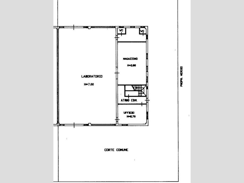Capannone in Vendita a Milzano, 220'000€, 453 m²