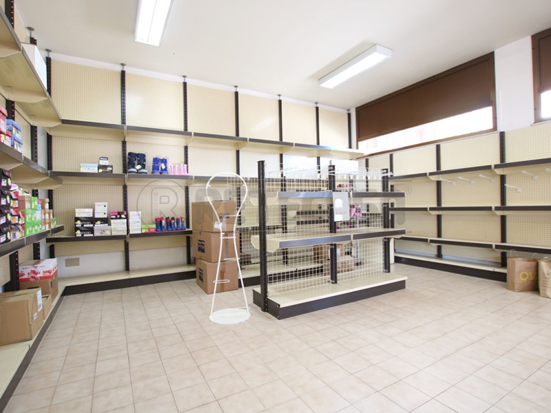 Immobile commerciale in Vendita a Vicenza, 95'000€, 141 m²