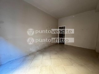 Ufficio in Affitto a Lucca, 380€, 25 m²