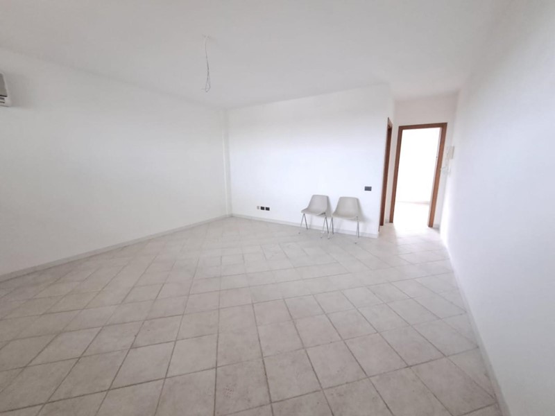 Ufficio in Vendita a Massa, zona Marina di Massa, 70'000&euro;, 50 m²
