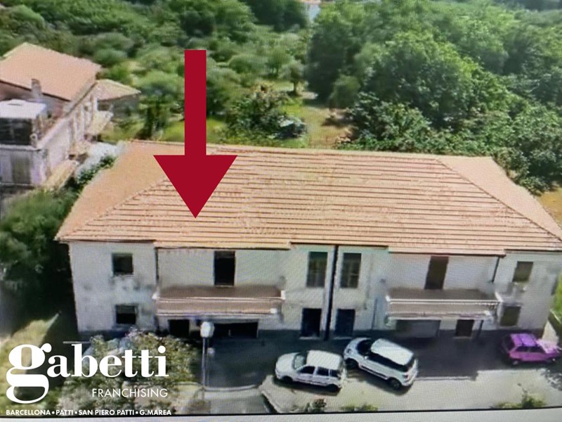Casa Indipendente in Vendita a Naso, 75'000€, 270 m²