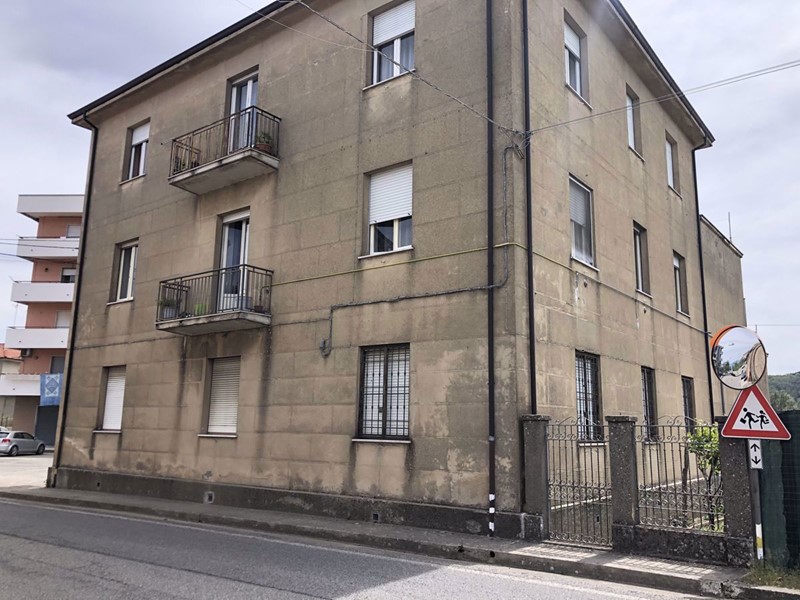 Trilocale in Vendita a Carolei, 35'000€, 75 m²