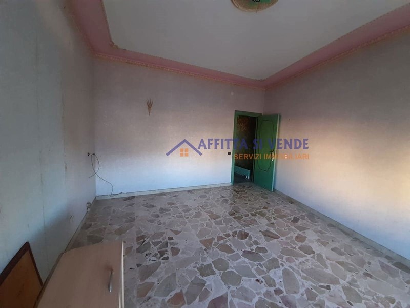 Appartamento in Vendita a Siracusa, 95'000&euro;, 145 m²