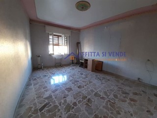 Appartamento in Vendita a Siracusa, 95'000&euro;, 145 m²