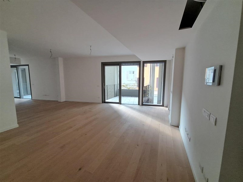 Trilocale in Vendita a Parma, zona Borgo delle Grazie , 360'000€, 114 m²