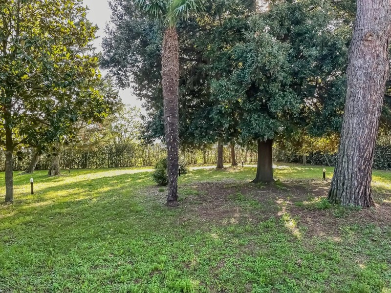 Casa Indipendente in Vendita a San Miniato, zona Ponte a Egola, 270'000&euro;, 250 m²