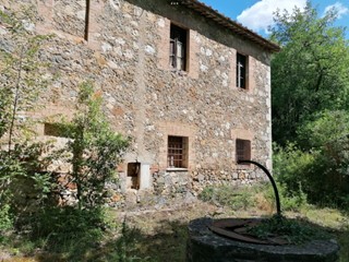 Casale in Vendita a Sovicille, zona Montarrenti, 150'000€, 270 m²