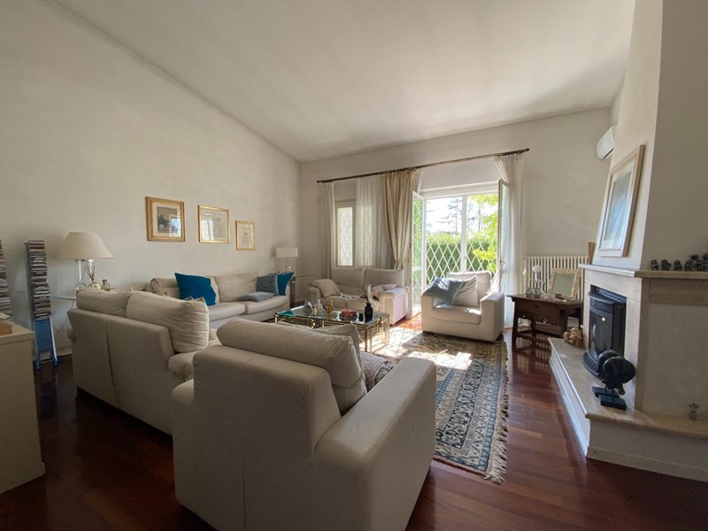 Casa Indipendente in Vendita a Montelupo Fiorentino, 720'000€, 250 m²