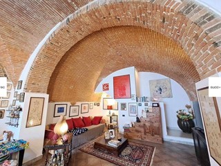 Loft in Vendita a Carrara, 252'000€, 145 m², arredato, con Box