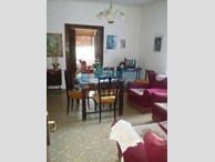 Trilocale in Vendita a Carrara, 90'000€, 75 m², arredato, con Box