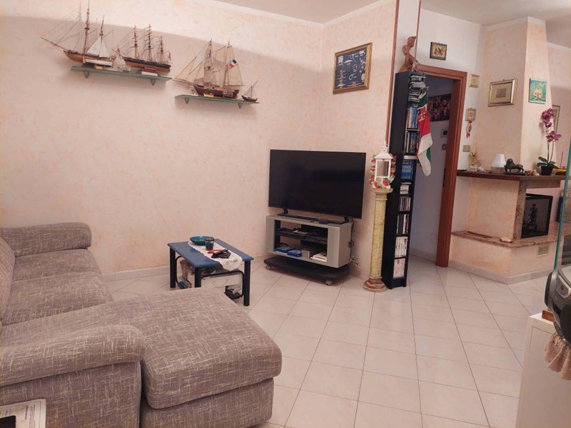 Quadrilocale in Vendita a Carrara, 225'000€, 95 m², arredato, con Box