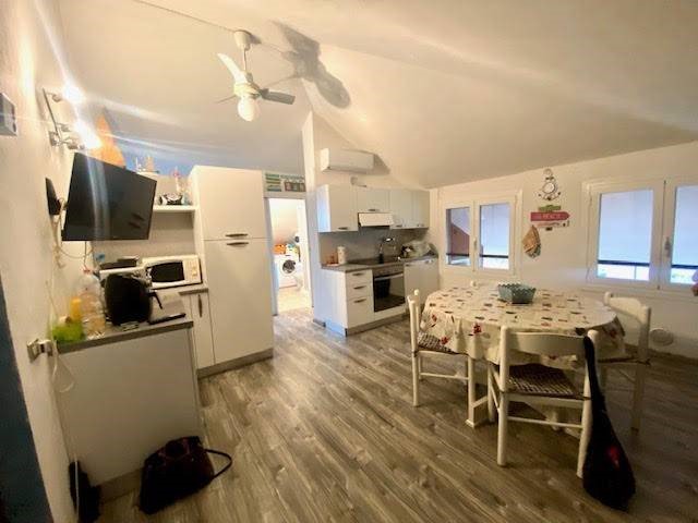 Attico in Vendita a Ameglia, 130'000&euro;, 50 m², arredato