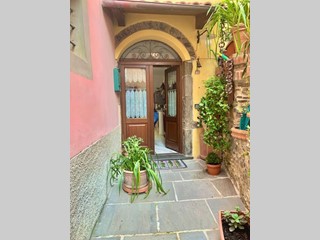 Casa Indipendente in Vendita a Luni, 85'000€, 80 m², arredato