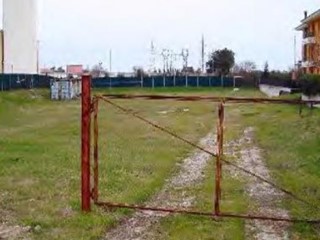 Terreno industriale in Vendita a Fano, 195'000&euro;, 2410 m²