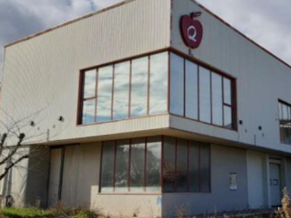 Immobile commerciale in Vendita a Roseto degli Abruzzi, 394'000€, 1500 m²