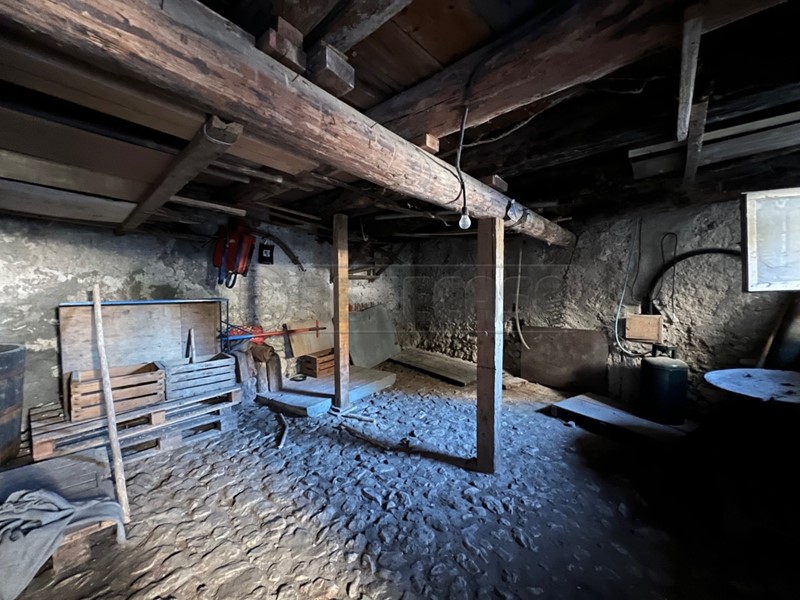 Rustico in Vendita a Valbrenta, zona San Nazario centrale, 35'000&euro;, 100 m²