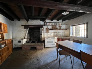 Rustico in Vendita a Valbrenta, zona San Nazario centrale, 35'000&euro;, 100 m²