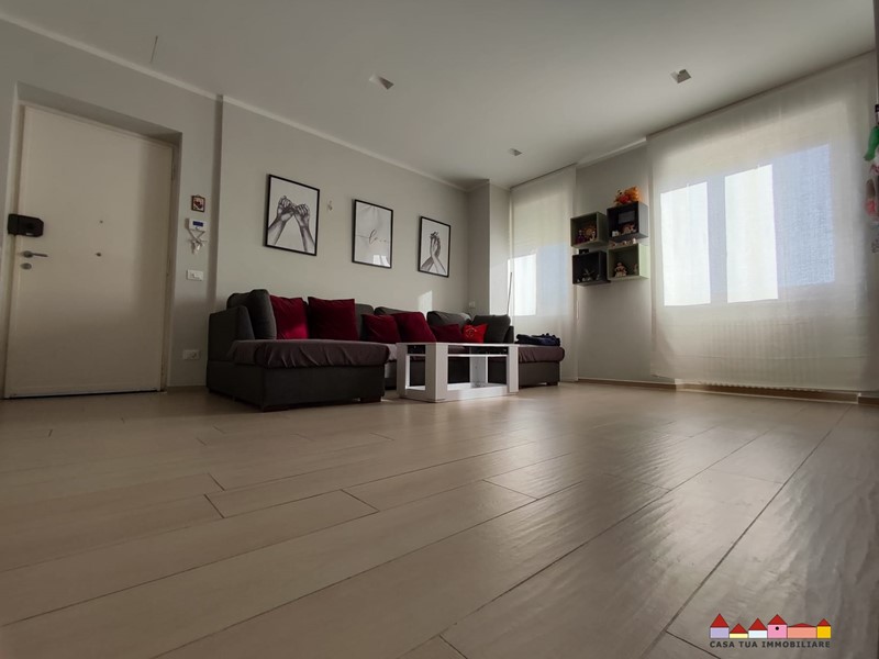 Quadrilocale in Vendita a Carrara, 150'000€, 85 m²