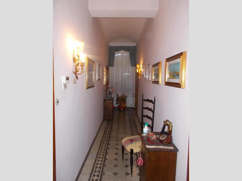 Appartamento in Vendita a Semproniano, 85'000€, 113 m²