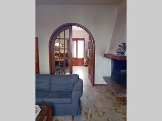 Casa Indipendente in Vendita a Lamporecchio, 199'000€, 210 m², con Box