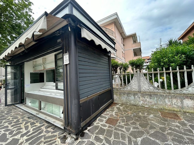 Immobile commerciale in Affitto a Francavilla al Mare, 500€, 15 m²