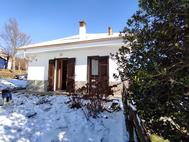 Casa Indipendente in Vendita a Sassello, zona Piampaludo, 110'000€, 83 m², con Box