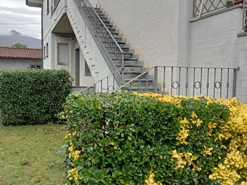 Appartamento in Affitto a Montignoso, 20'000€, 75 m², arredato