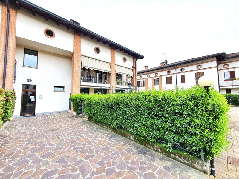 Trilocale in Vendita a Vermezzo con Zelo, 179'000€, 110 m²