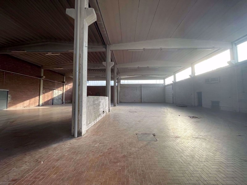 Capannone in Vendita a Rottofreno, zona calendasco, 420'000€