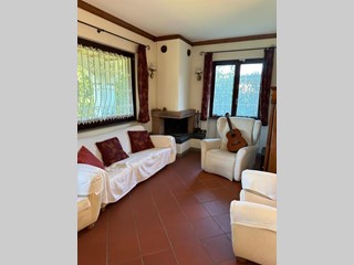 Villa bifamiliare in Vendita a Massa, 530'000€, 240 m², arredato