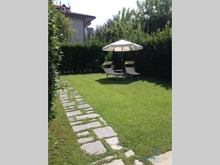 Villa in Affitto a Forte dei Marmi, 30'000€, 130 m², arredato